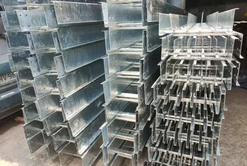 gi-ladder-type-cable-tray-500×500